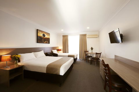 Adelong Motel - Accommodation Cooktown 0