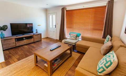 Sunbaker Pet Friendly Awards Finalist 4 Mins Walk To Culburra Beach - Accommodation Cooktown 7