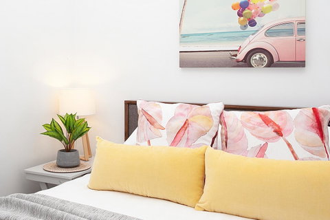 Stylish Apartment With Garage Near Bondi Beach - Accommodation Cooktown 5