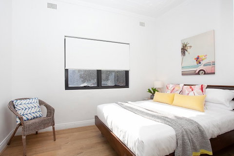 Stylish Apartment With Garage Near Bondi Beach - Accommodation Cooktown 4