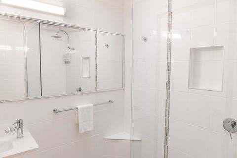 Sapphire Waters Motor Inn - Accommodation Cooktown 3