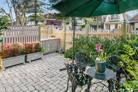 Oversized 2 Bedroom Manly Beach House - Accommodation Cooktown 1