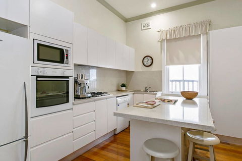 Oversized 2 Bedroom Manly Beach House - Accommodation Cooktown 3