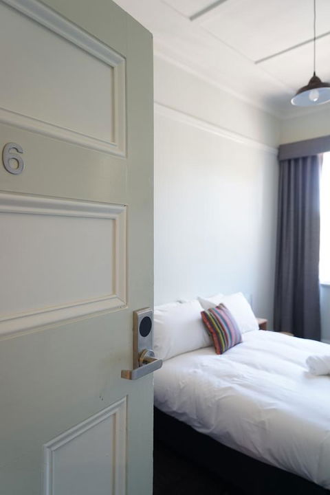 Rosehill Hotel - Accommodation Cooktown 1