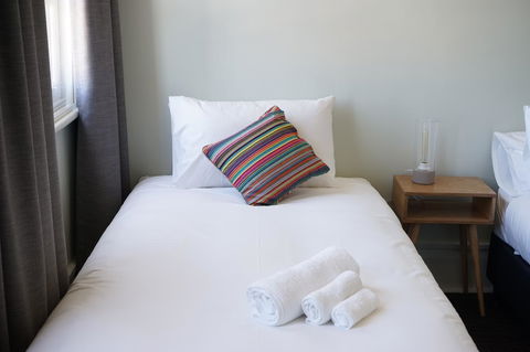 Rosehill Hotel - Accommodation Cooktown 11