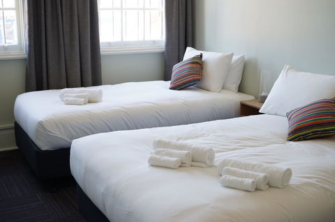 Rosehill Hotel - Accommodation Cooktown 15