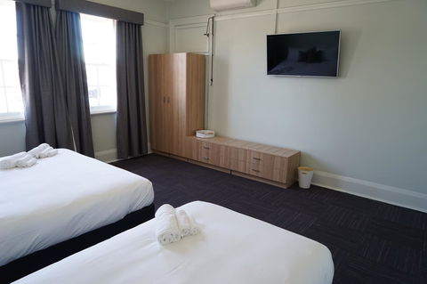 Rosehill Hotel - Accommodation Cooktown 6