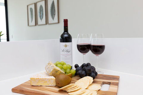 Brand New Executive Apartment - Accommodation Cooktown 18