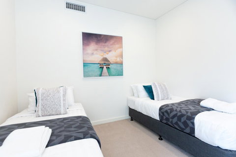 Brand New Executive Apartment - Accommodation Cooktown 23