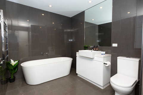 Brand New Executive Apartment - Accommodation Cooktown 10