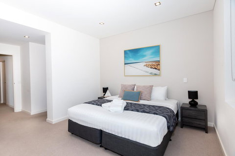 Brand New Executive Apartment - Accommodation Cooktown 9