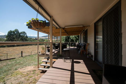Pound Creek Gallery - Accommodation Cooktown 23