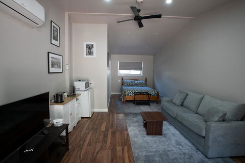 Pound Creek Gallery - Accommodation Cooktown 5