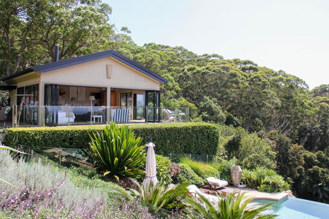 The Outlook Cabana - Accommodation Cooktown 10
