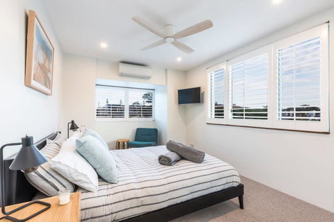 Nobbs Â· Executive 2 Storey Sydney Apartment With Pool - Accommodation Cooktown 6