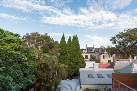 Nobbs Â· Executive 2 Storey Sydney Apartment With Pool - Accommodation Cooktown 17