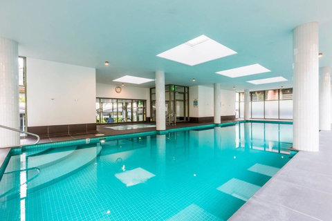 Nobbs Â· Executive 2 Storey Sydney Apartment With Pool - Accommodation Cooktown 13