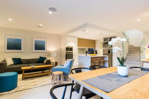 Nobbs Â· Executive 2 Storey Sydney Apartment With Pool - Accommodation Cooktown 1