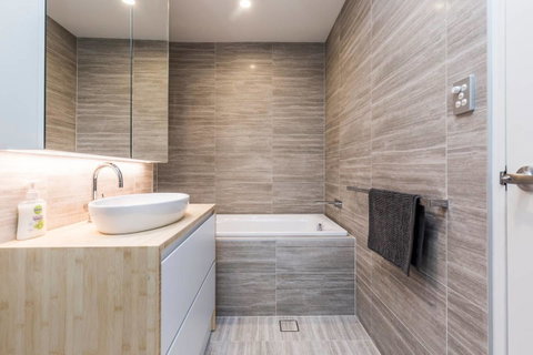 Nobbs Â· Executive 2 Storey Sydney Apartment With Pool - Accommodation Cooktown 8