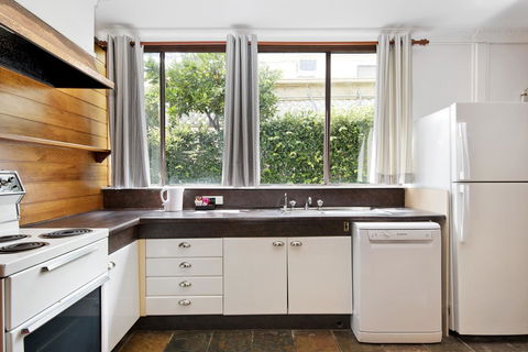 Designer Studios Manly - Accommodation Cooktown 15