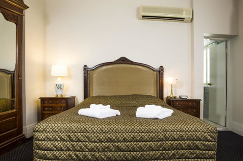 Royal Exhibition Hotel - Accommodation Cooktown 30
