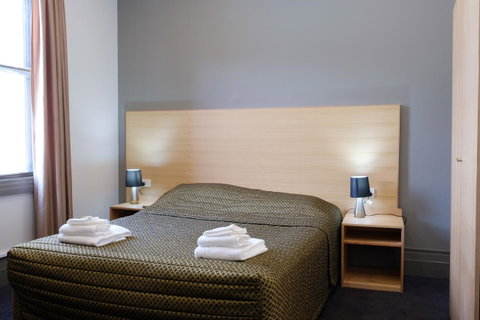 Royal Exhibition Hotel - Accommodation Cooktown 18