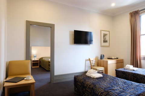 Royal Exhibition Hotel - Accommodation Cooktown 3