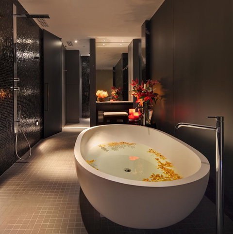 The Darling At The Star - Accommodation Cooktown 6