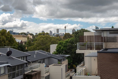 Large Light Luxe 3BDR 2BA Free Parking - Walk To Sydney Uni And RPA - Accommodation Cooktown 2