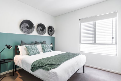 Large Light Luxe 3BDR 2BA Free Parking - Walk To Sydney Uni And RPA - Accommodation Cooktown 6