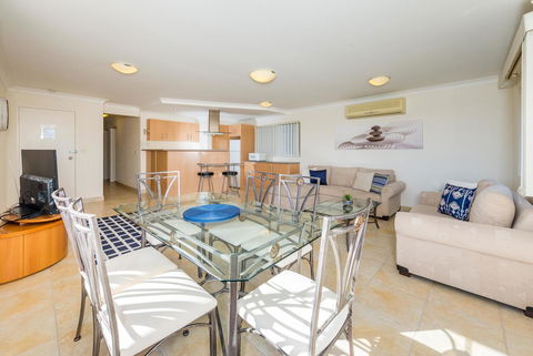 Ronald Avenue 1/65 - Shoal Bay - Accommodation Cooktown 4