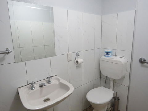 Newtown Cozy Stays - Accommodation Cooktown 3