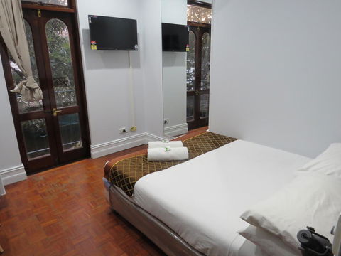 Newtown Cozy Stays - Accommodation Cooktown 4
