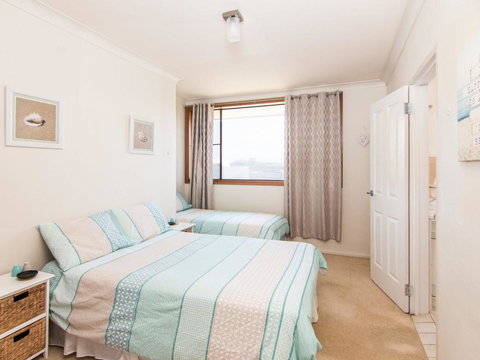 Shoreline 7 - Accommodation Cooktown 5