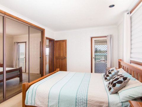 Shoreline 7 - Accommodation Cooktown 7