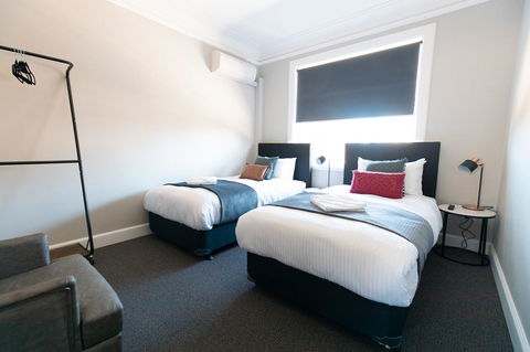Horse And Jockey Hotel Homebush - Accommodation Cooktown 7