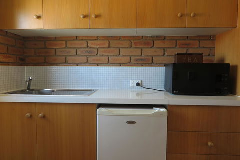 Summerhill Motor Inn - Accommodation Cooktown 3