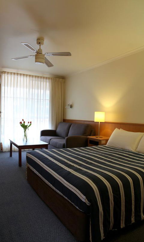 Summerhill Motor Inn - Accommodation Cooktown 13