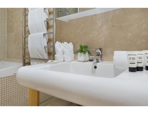 Huge Garden Apartment In The Heart Of Bondi Beach - Accommodation Cooktown 22