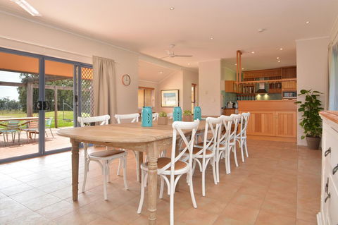JE Guesthouse, Central To All The Hunter Valley Has To Offer - Accommodation Cooktown 0