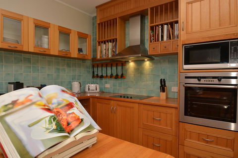 JE Guesthouse, Central To All The Hunter Valley Has To Offer - Accommodation Cooktown 14