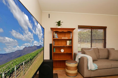JE Guesthouse, Central To All The Hunter Valley Has To Offer - Accommodation Cooktown 5