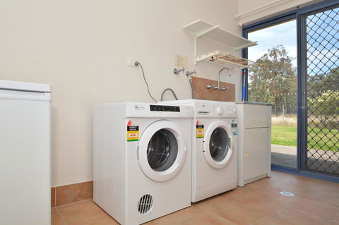 JE Guesthouse, Central To All The Hunter Valley Has To Offer - Accommodation Cooktown 38