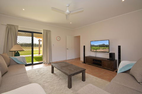 JE Guesthouse, Central To All The Hunter Valley Has To Offer - Accommodation Cooktown 4