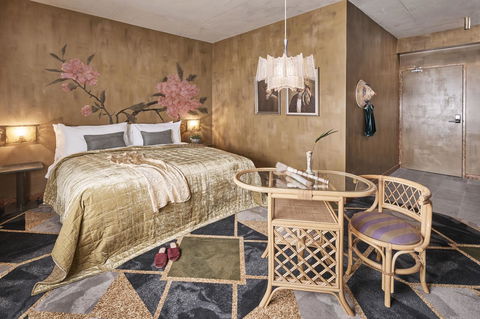 The Collectionist Newtown - Accommodation Cooktown 1