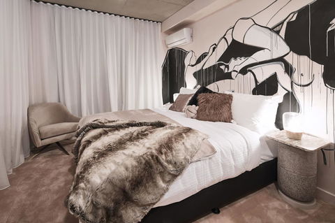 The Collectionist Newtown - Accommodation Cooktown 9