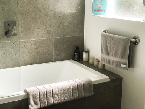 Woollahra Gem, Spectacular Views And Garden Paradise - Accommodation Cooktown 20