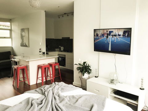 Woollahra Gem, Spectacular Views And Garden Paradise - Accommodation Cooktown 10