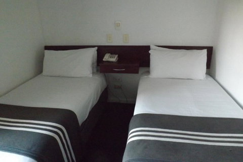 Hotel Hacienda - Accommodation Cooktown 17
