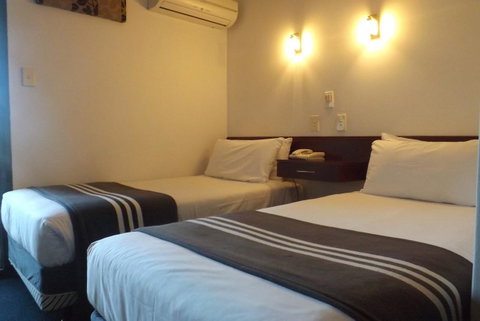 Hotel Hacienda - Accommodation Cooktown 15